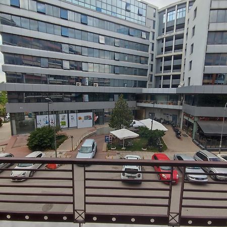 Cozy Apt! Friends & Family - Private Paid Parking Tessalónica Exterior foto