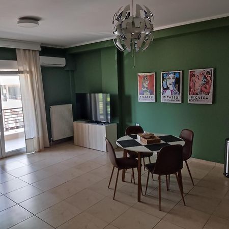Cozy Apt! Friends & Family - Private Paid Parking Tessalónica Exterior foto