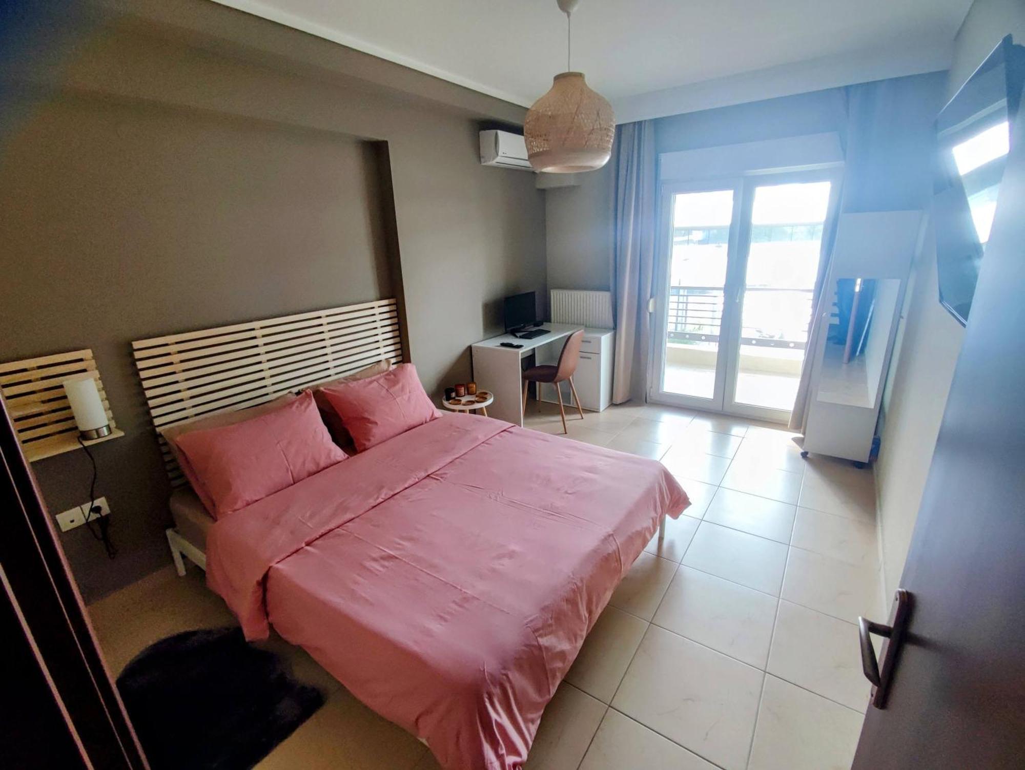 Cozy Apt! Friends & Family - Private Paid Parking Tessalónica Exterior foto