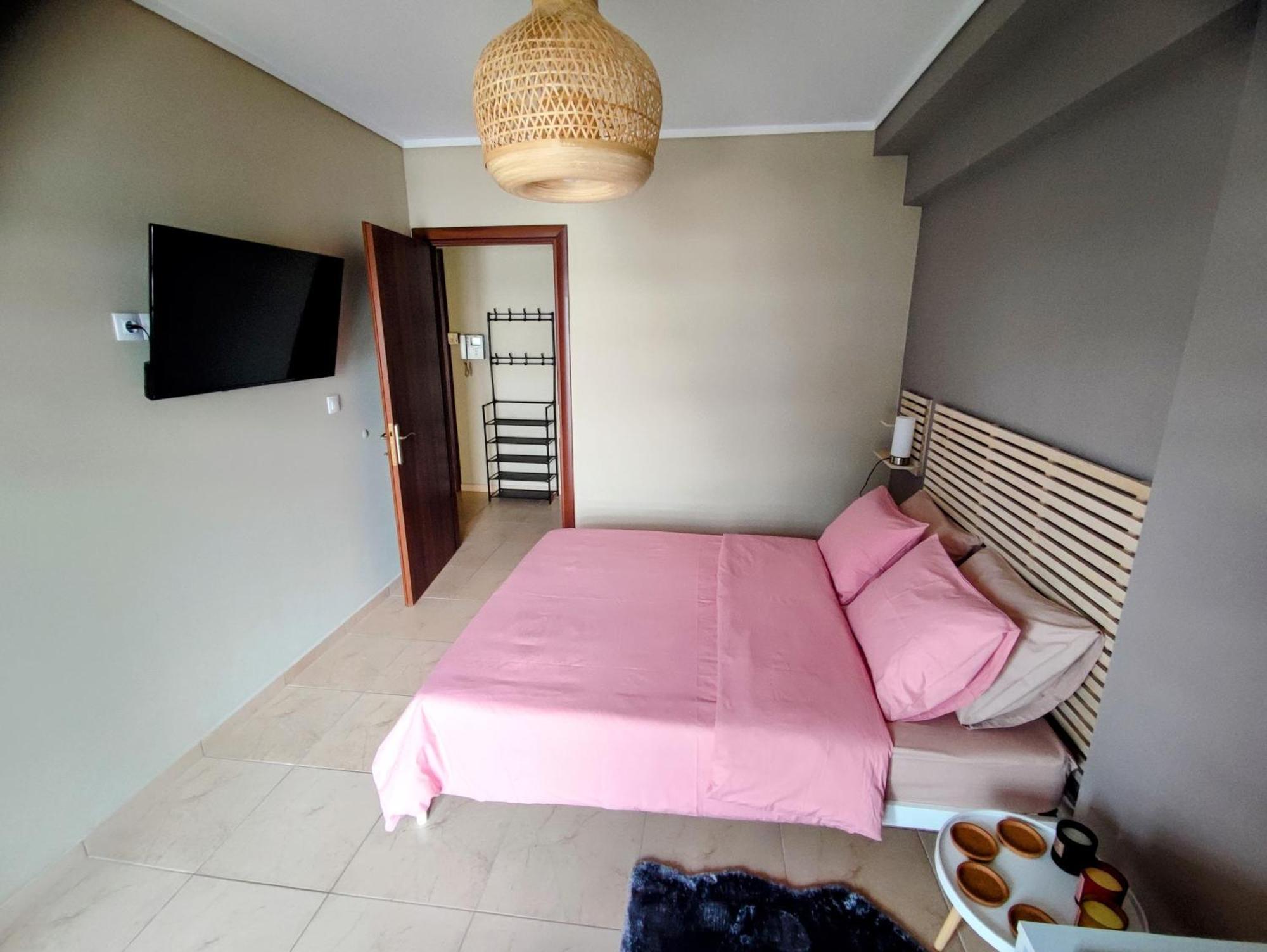 Cozy Apt! Friends & Family - Private Paid Parking Tessalónica Exterior foto